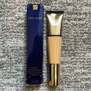 ESTÉE LAUDER Futurist Hydra Rescue Moisturizing Foundation SPF 45- 3W2 cashew